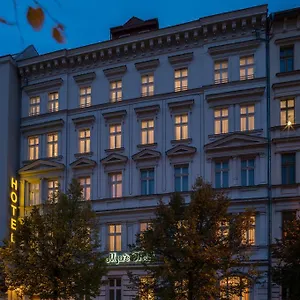 https://precise-myers-berlin-10405.find-berlin-hotels.com